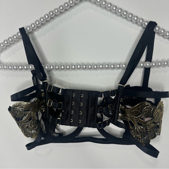 VS Very Sexy Band of Lover Black Strappy Floral Embroidered Bra - Picture 10 of 14